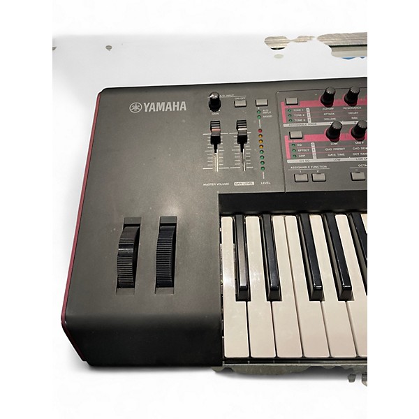 Used Yamaha MOXF6 61 Key Keyboard Workstation