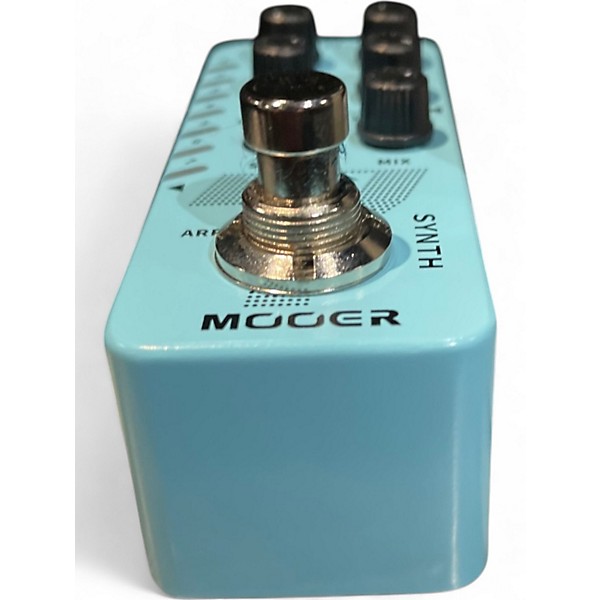 Used Mooer e7 polyphonic synth Effect Pedal