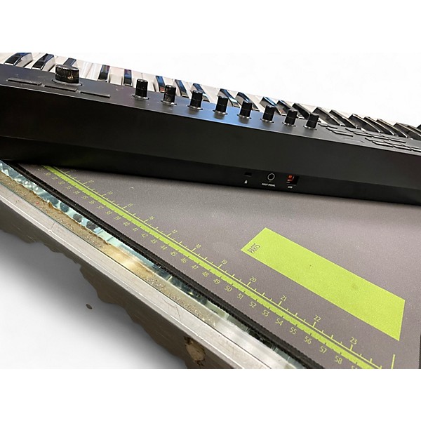 Used Native Instruments Komplete Kontrol A61 MIDI Controller