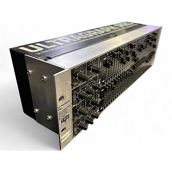 Used Behringer ultragraph pro Equalizer