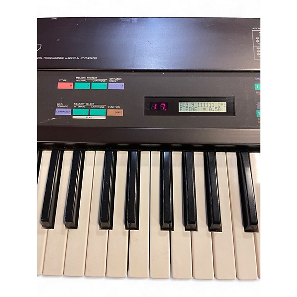Used Yamaha DX7 Digital Algorithm Synthesizer Keyboard Workstation