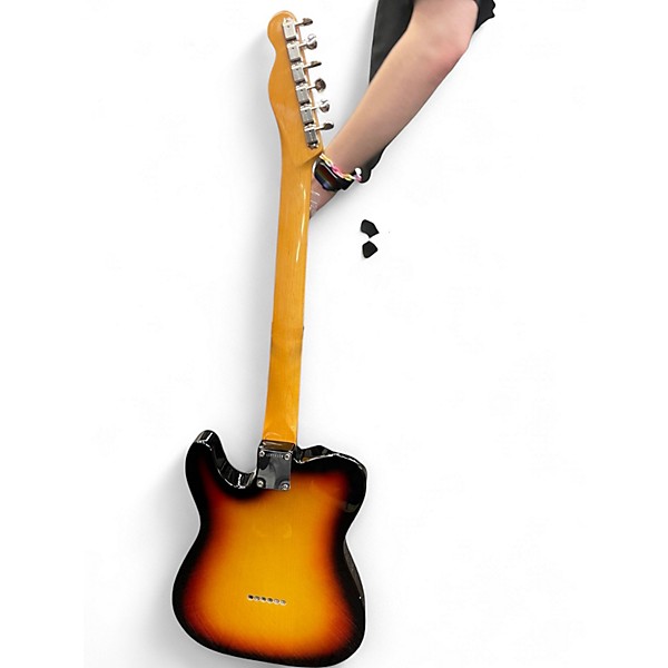 Used 2023 Fender AMERICAN VINTAGE II 1963 TELECASTER 3 Tone Sunburst Solid Body Electric Guitar