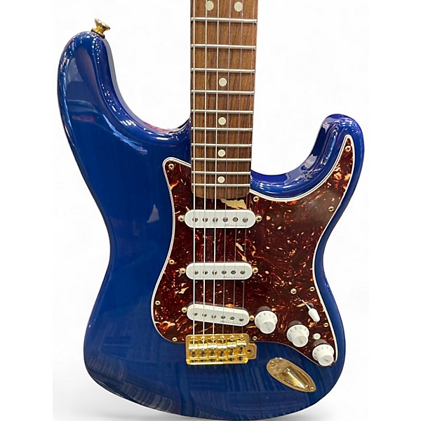 Used Fender Deluxe Players Stratocaster Sapphire Blue Trans Solid Body Electric Guitar