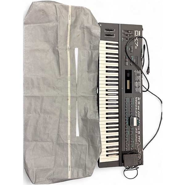 Vintage 1980s Yamaha dx7s Keyboard Workstation