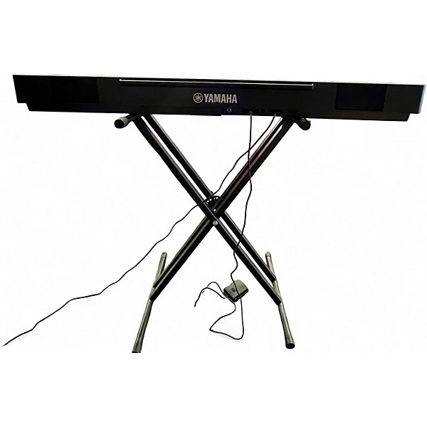 Used Yamaha P-225 Digital Piano