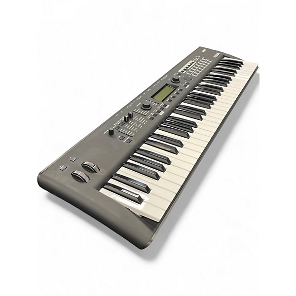 Used KORG KROSS 2 61 Key Keyboard Workstation