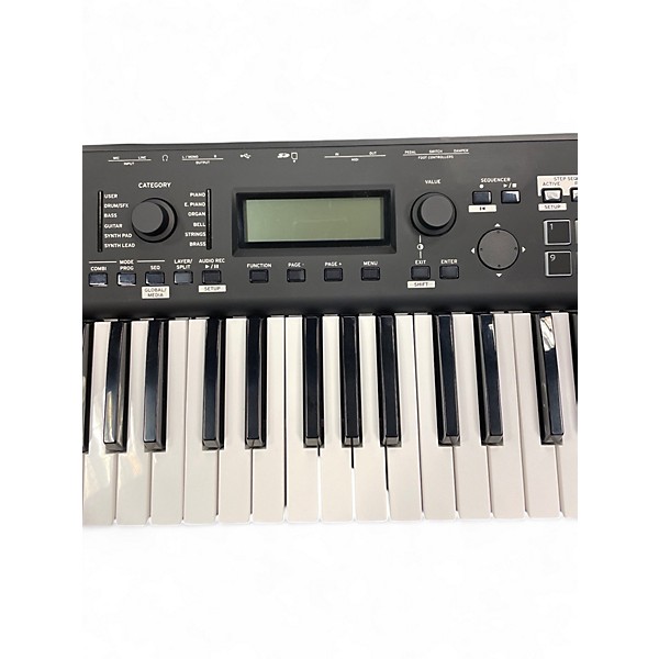 Used KORG KROSS 2 61 Key Keyboard Workstation