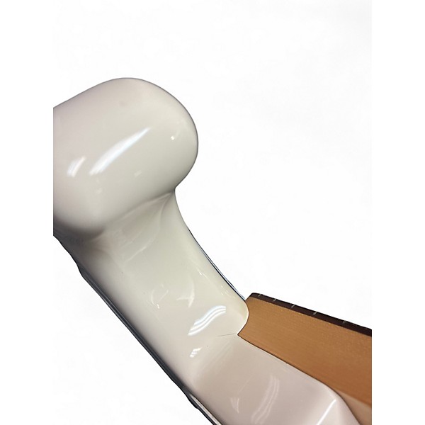 Used 2014 Fender American Standard Stratocaster White Solid Body Electric Guitar