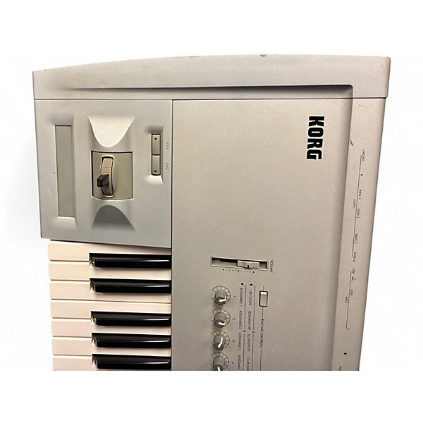 Used KORG Triton Music Workstation/Sampler Keyboard Workstation