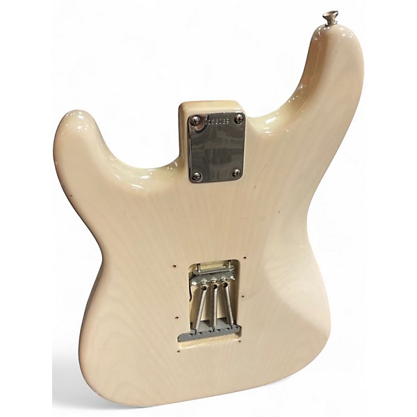 Vintage 2000 Fender 1957 American Vintage Stratocaster White Blonde Solid Body Electric Guitar