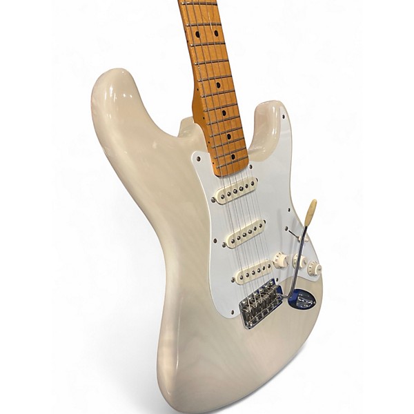 Vintage 2000 Fender 1957 American Vintage Stratocaster White Blonde Solid Body Electric Guitar