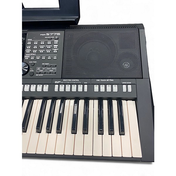 Used Yamaha PSRS775 Keyboard Workstation