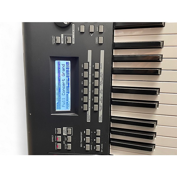 Used Yamaha MOXF8 88 Key Keyboard Workstation