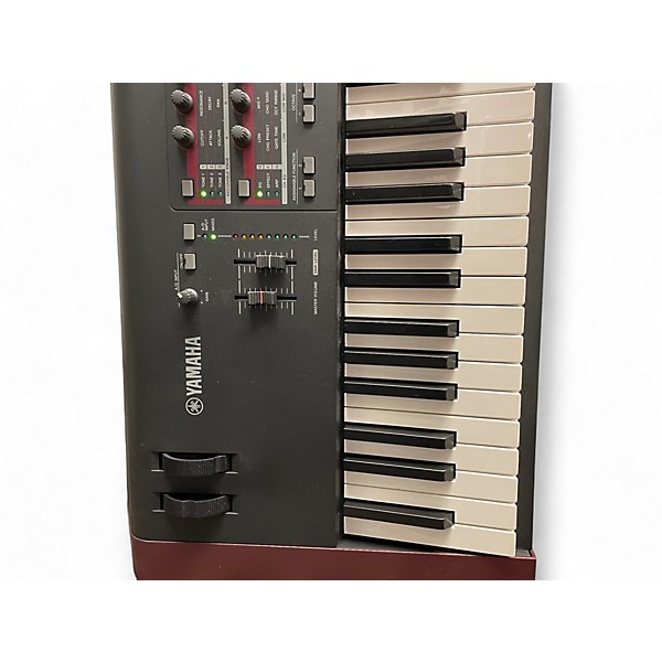 Used Yamaha MOXF8 88 Key Keyboard Workstation