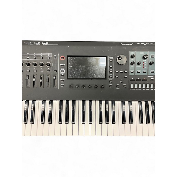 Used Roland Fantom 6 Keyboard Workstation