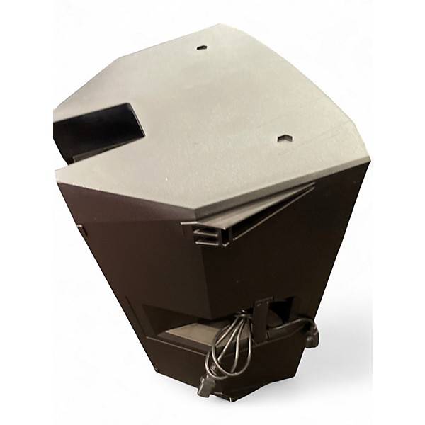 Used Mackie THUMP Powered Speaker