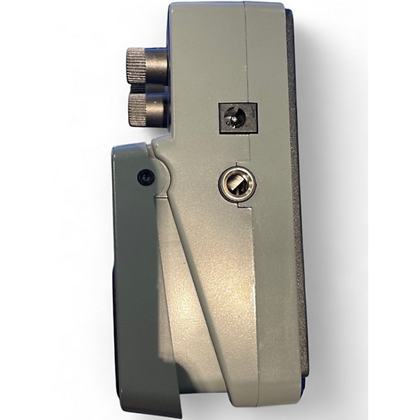 Used Behringer VD400 Effect Pedal