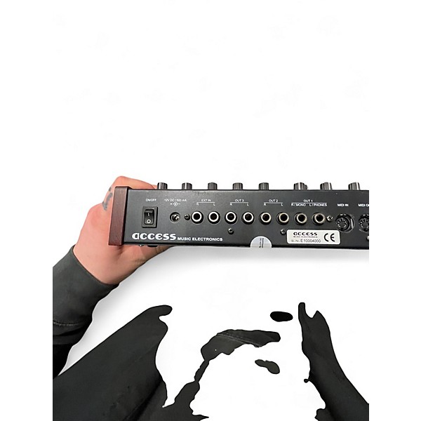 Used Access VIRUS B Synthesizer