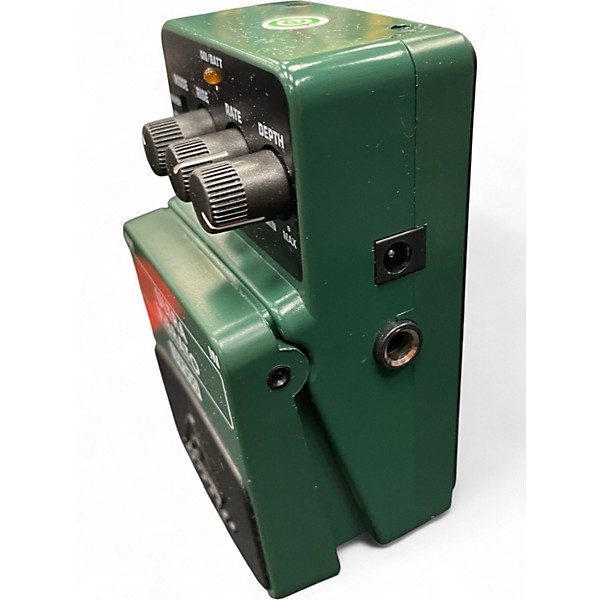 Used Behringer UV300 Ultra Vibrato Effect Pedal