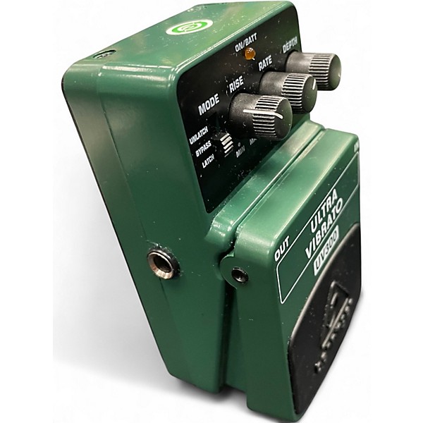 Used Behringer UV300 Ultra Vibrato Effect Pedal