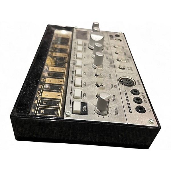 Used KORG VOLCA BASS Synthesizer