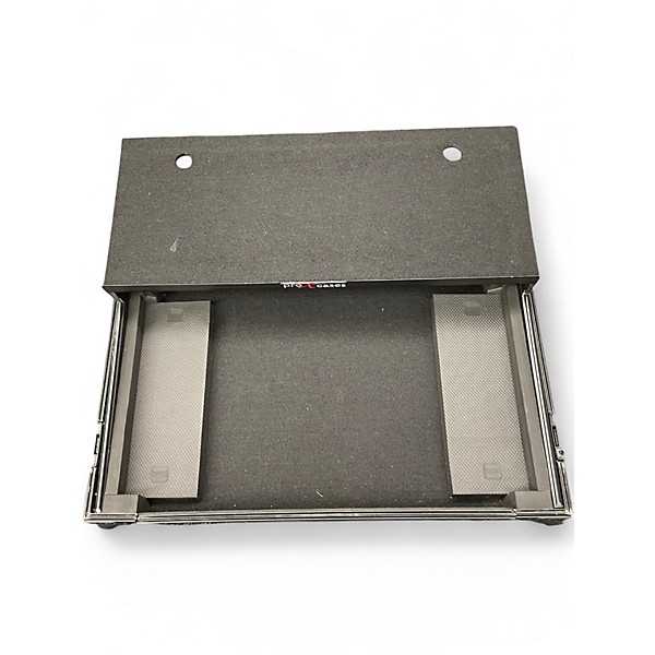 Used ProX FLIGHT CASE WITH WHEELS Mixer Case