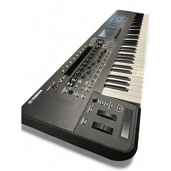 Used Yamaha MONTAGE M7 Keyboard Workstation