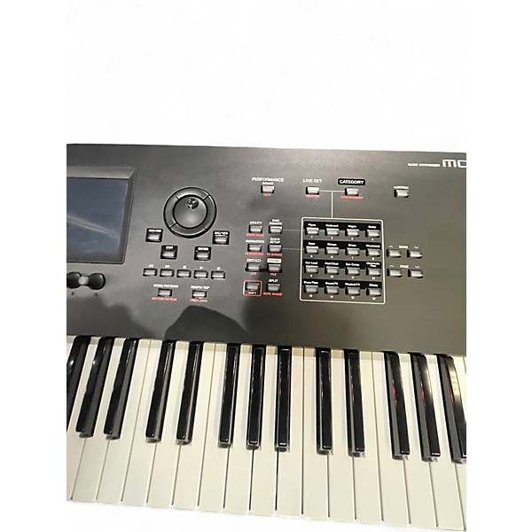 Used Yamaha MONTAGE M7 Keyboard Workstation