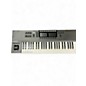 Used Komplete kontrol s49 MIDI Controller thumbnail