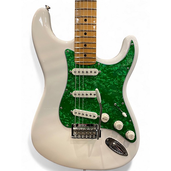 Used Fender Player Stratocaster Polar White Solid Body Electric Guitar
