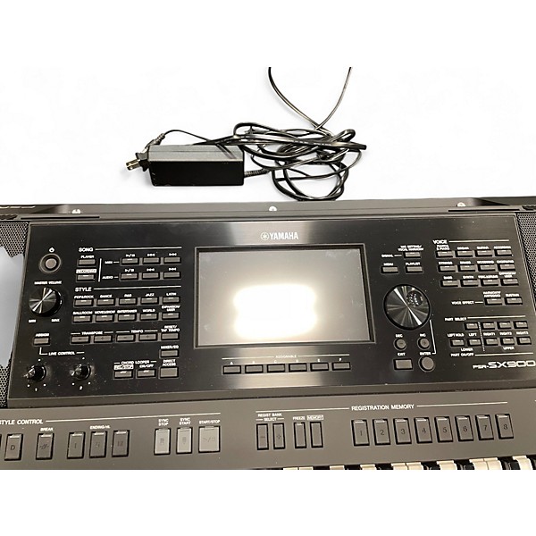 Used Yamaha PRS SX900 Arranger Keyboard