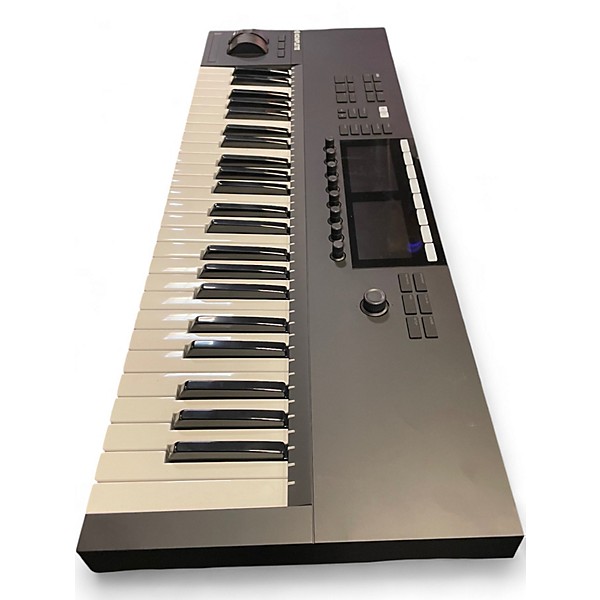 Used Komplete S49 MKII MIDI Controller
