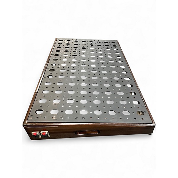 Used Hands Custom 16X32 PEDALBOARD Pedal Board