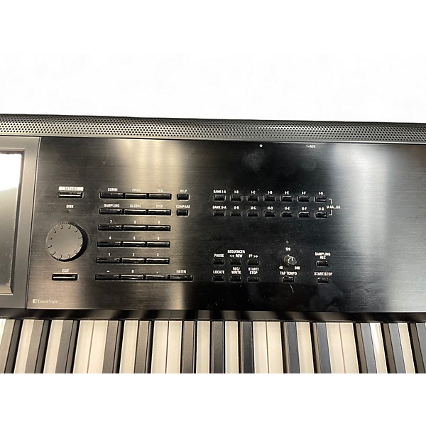 Used KORG Kronos 2 88Key Keyboard Workstation