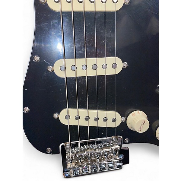 Used Fender player 2 stratocaster Sparkle 3 color sunburst Solid Body Electric Guitar