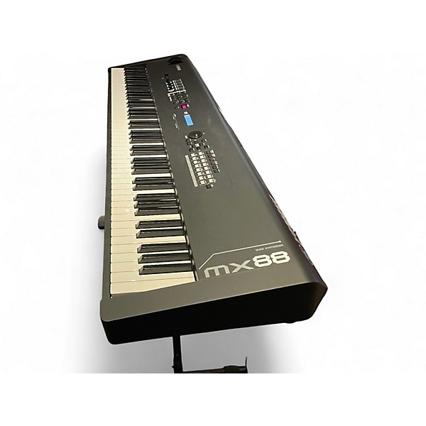 Used Yamaha mx88 Keyboard Workstation