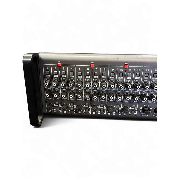 Used Zoom LIVETRAK L20R Digital Mixer