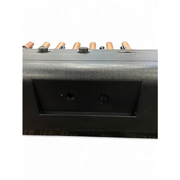 Used Studiologic mp117 MIDI Controller