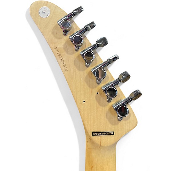 Used Kramer The 84-Diver Down Red & White Solid Body Electric Guitar