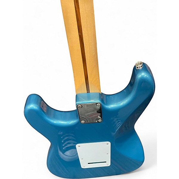 Vintage 1993 Fender Standard Stratocaster Lake Placid Blue Solid Body Electric Guitar