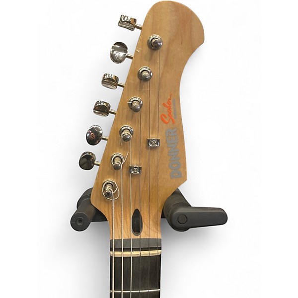 Used Donner Seeker Series Alpine White Solid Body Electric Guitar