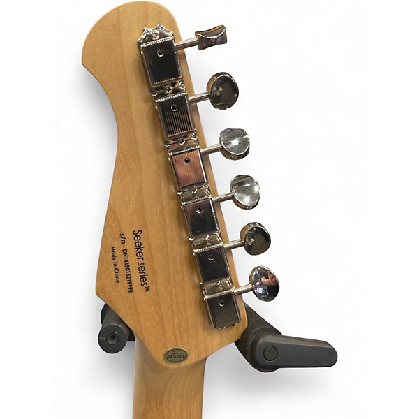 Used Donner Seeker Series Alpine White Solid Body Electric Guitar