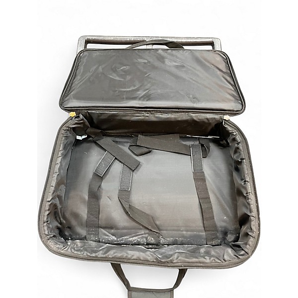 Used Voodoo Lab dig bat medium Pedal Board