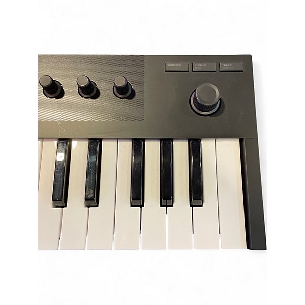 Used Native Instruments KOMPLETE KONTROL M32 MIDI Controller