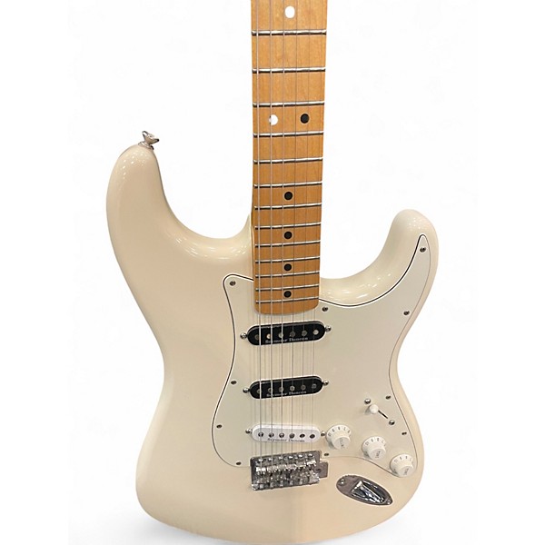 Used Fender Stratocaster MIM White Solid Body Electric Guitar