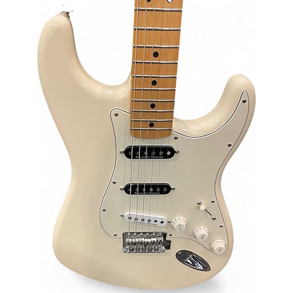 Used Fender Stratocaster MIM White Solid Body Electric Guitar