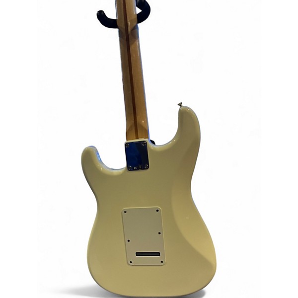 Used 2008 Fender Standard Stratocaster Olympic White Solid Body Electric Guitar