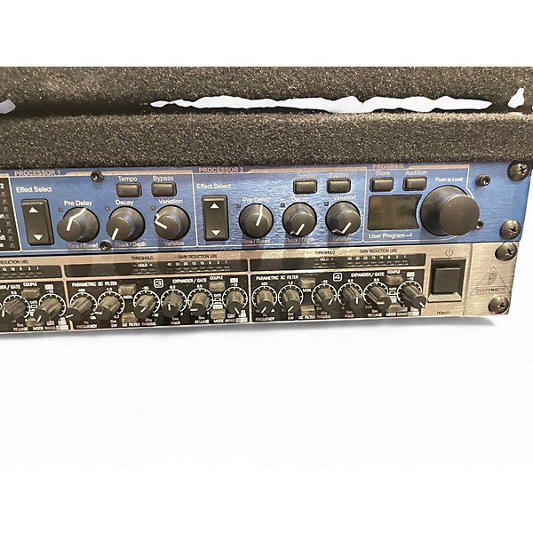 Used Grundorf rack with lexicon mx200 and behringer multigate pro Effect Pedal Package