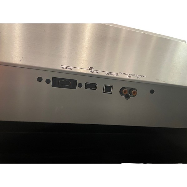 Used Roland Fantom G8 88 Key Keyboard Workstation