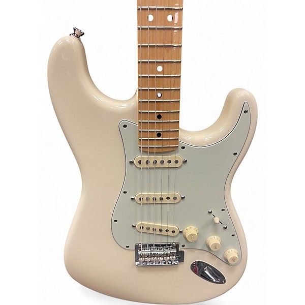 Used Fender American Standard Stratocaster Olympic White Solid Body Electric Guitar